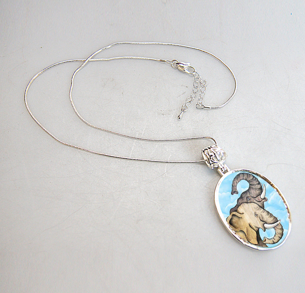 Elephant Trunks Silver Plated Mother of Pearl Jewelry Necklace - 44017